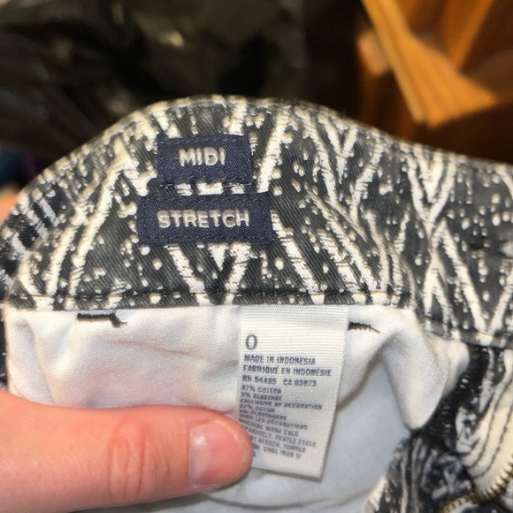 Lot of 2 NWOT American Eagle midi stretch shorts - Picture 6 of 6